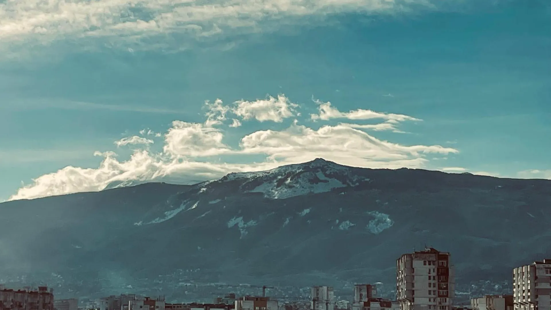 Rooftop City Loft Sofia